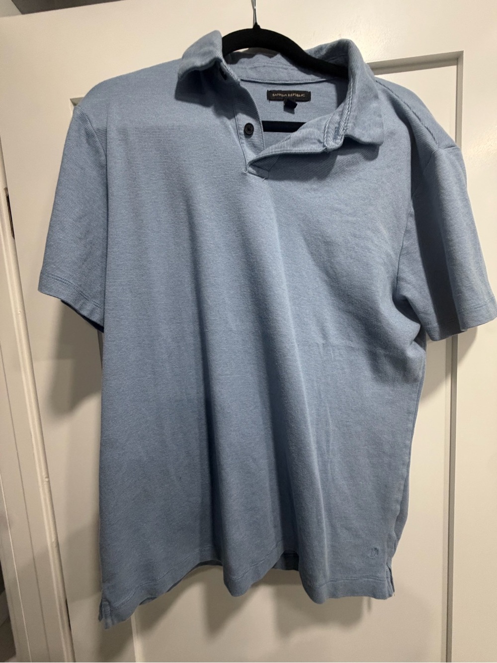 Banana Republic Men's Light Blue Polo Shirt